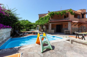 Villa Erika with private garden - Happy Rentals